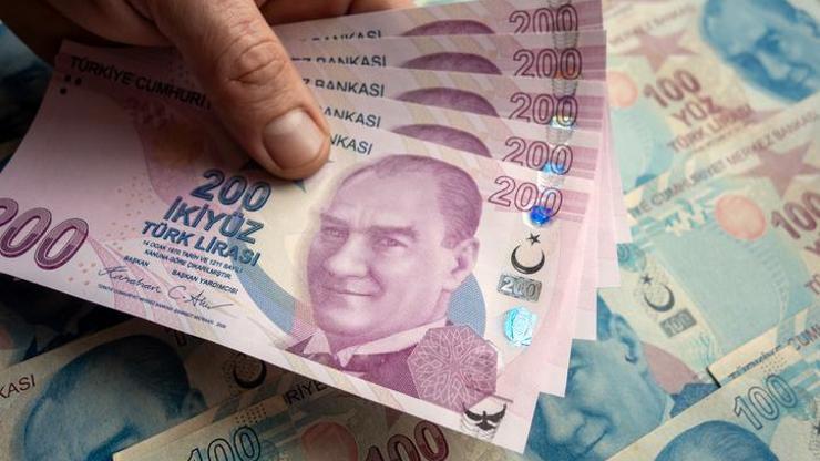 Kur korumalı mevduat düşerken banka kredileri artışını sürdürüyor