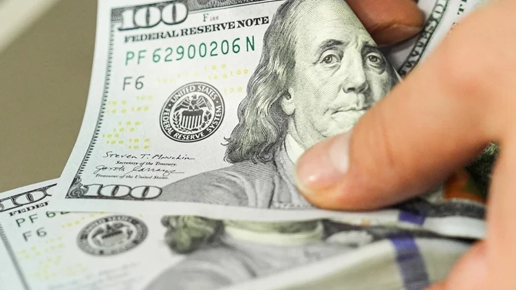 Küresel gerilim kurları tetikledi ve dolar kuru 47 lira sınırını aştı