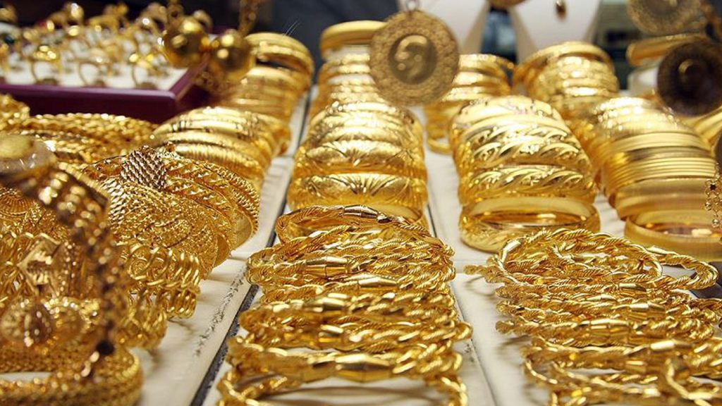Petrol yükseldi, altın geriledi: Piyasalar Fed’i bekliyor